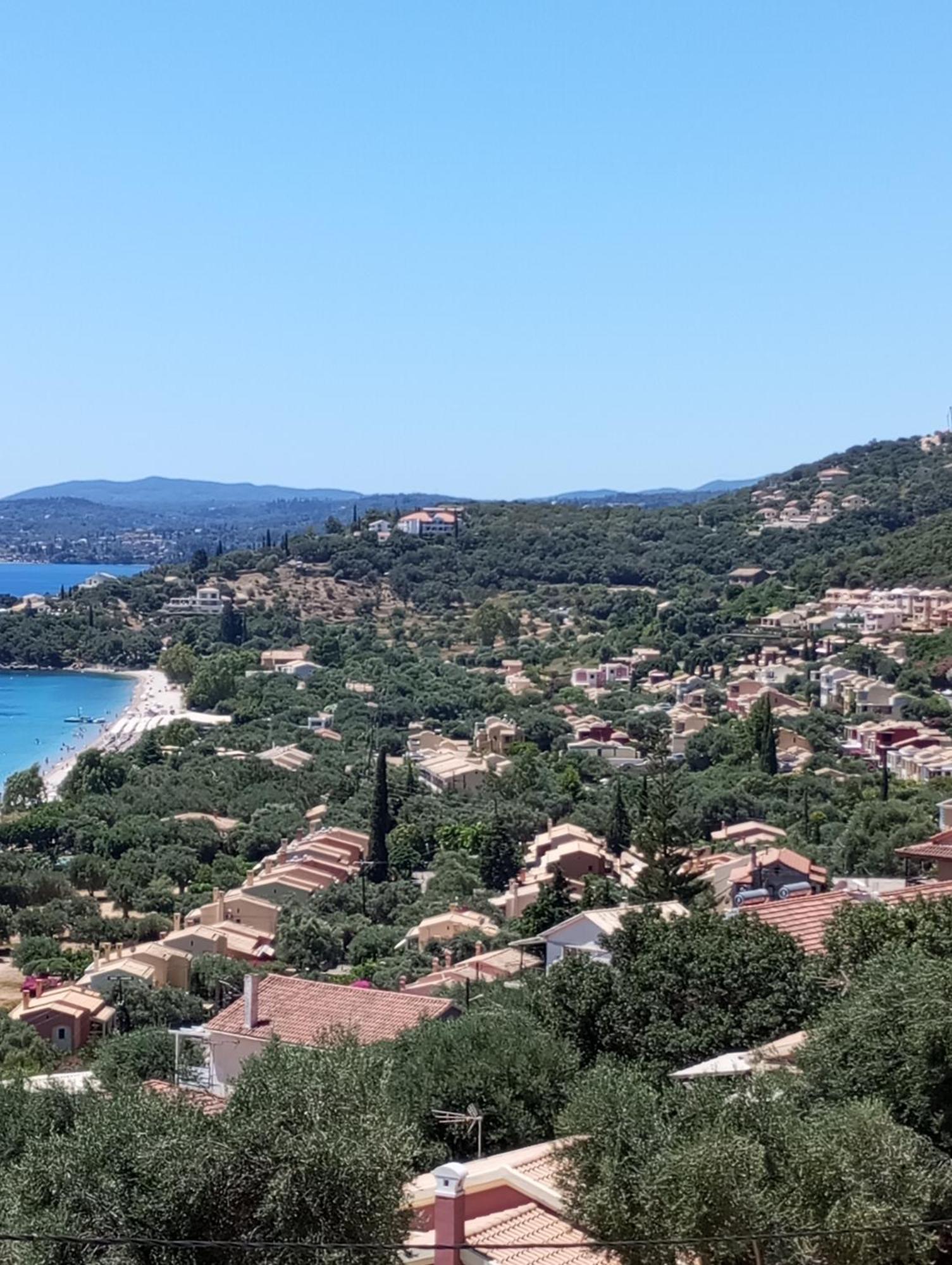Sarakinos Apartments Barbati Extérieur photo
