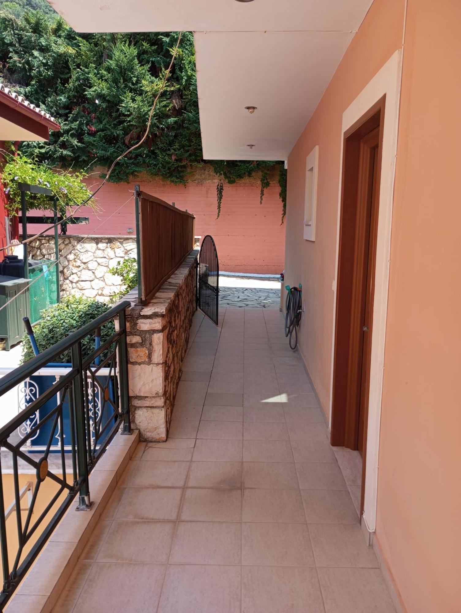 Sarakinos Apartments Barbati Extérieur photo