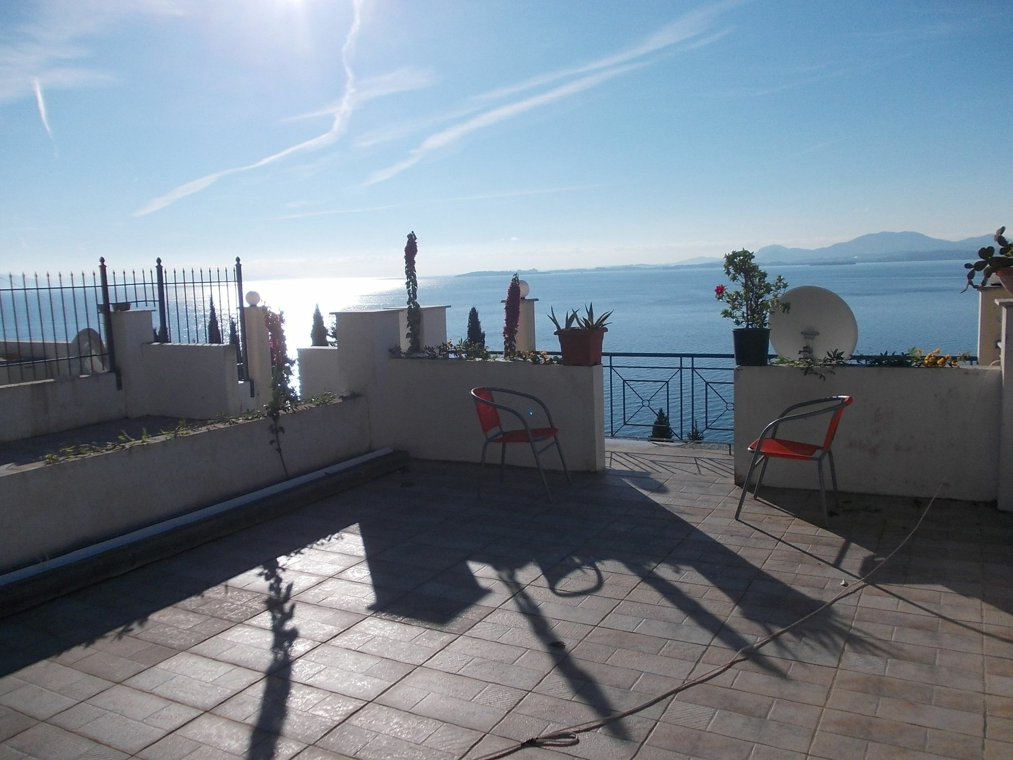Sarakinos Apartments Barbati Extérieur photo