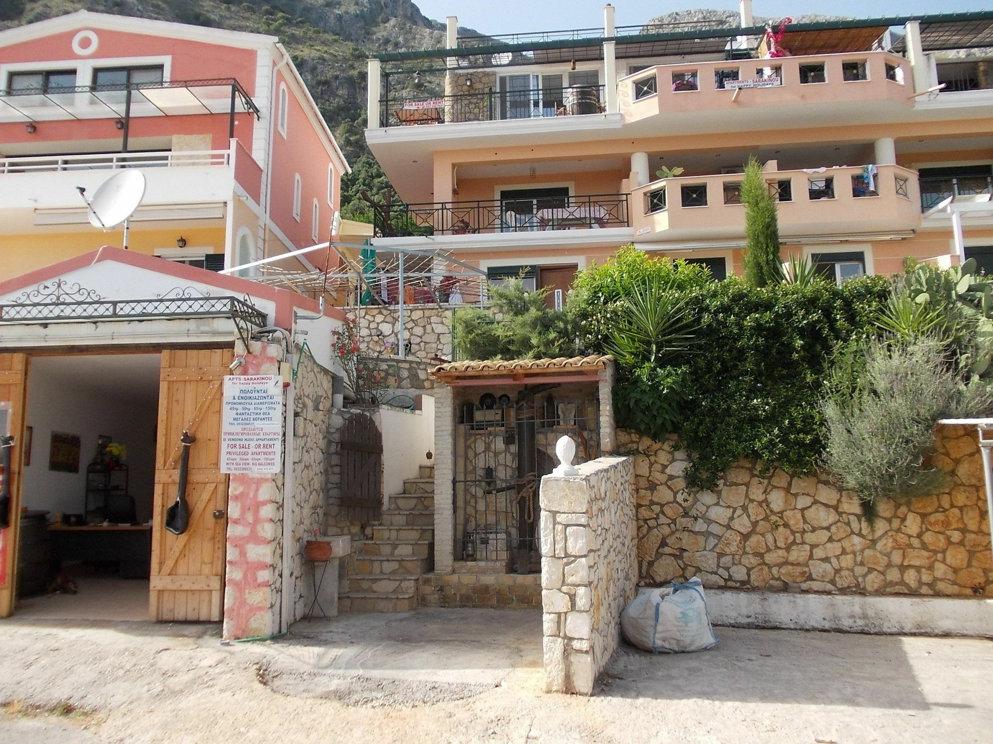 Sarakinos Apartments Barbati Extérieur photo