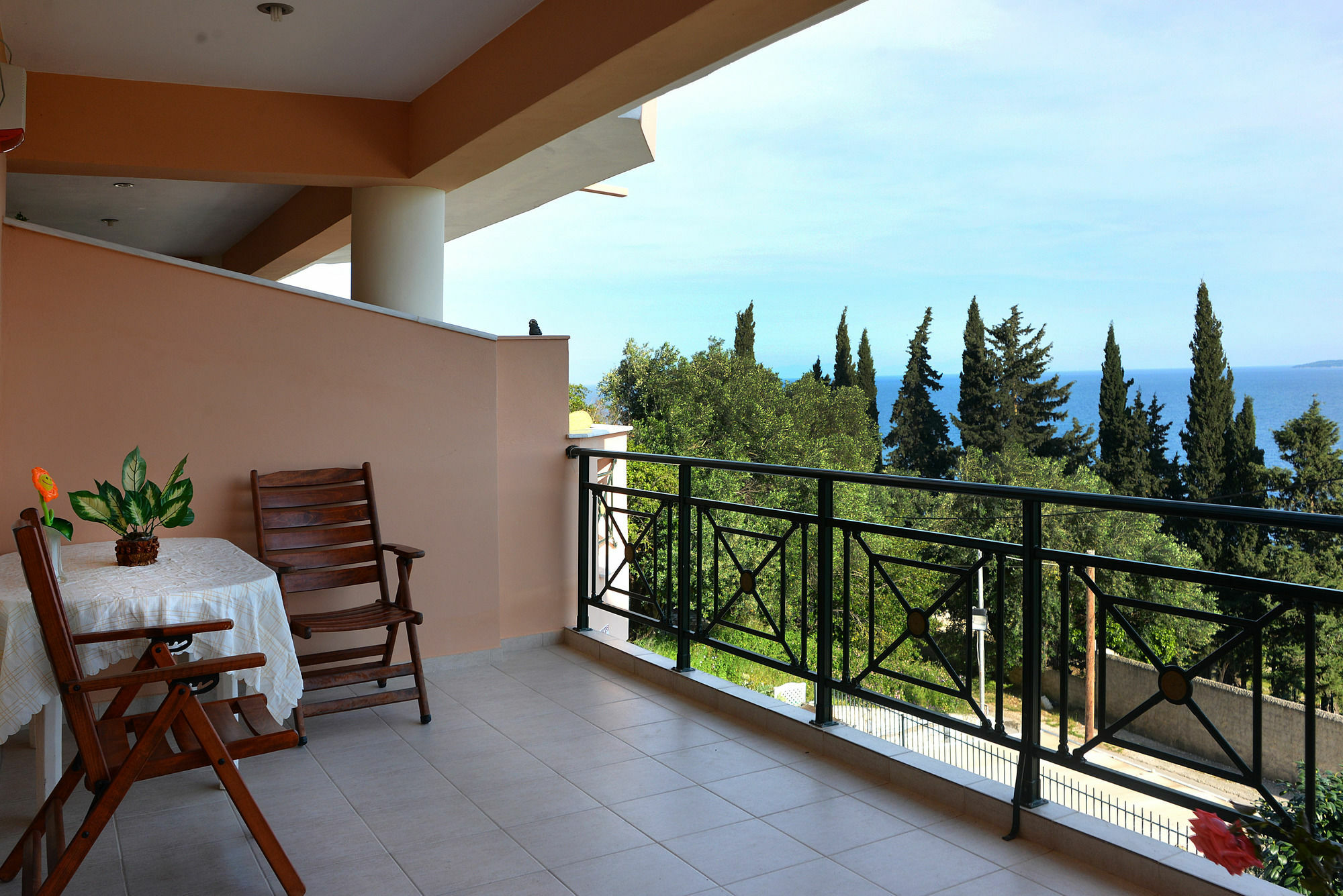 Sarakinos Apartments Barbati Extérieur photo