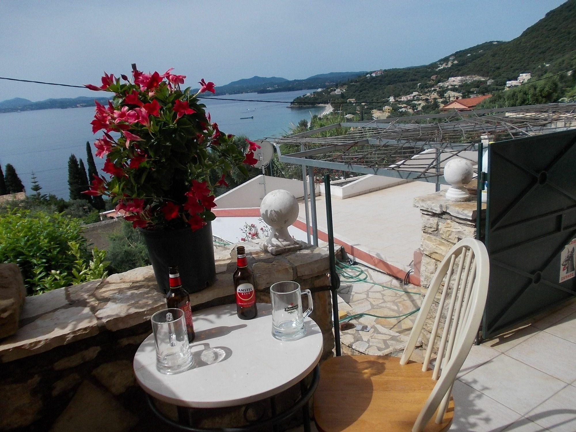 Sarakinos Apartments Barbati Extérieur photo